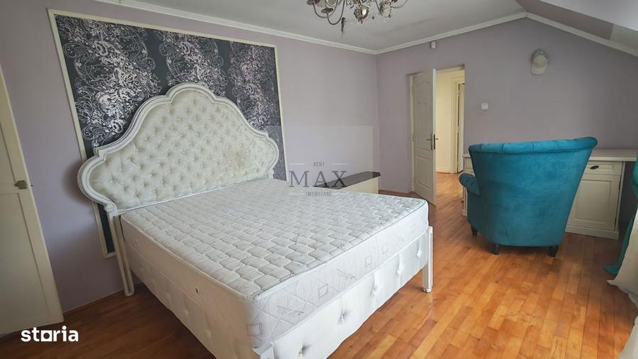 Casă cu 5 camere cu Teren 700 Mp în Gruia