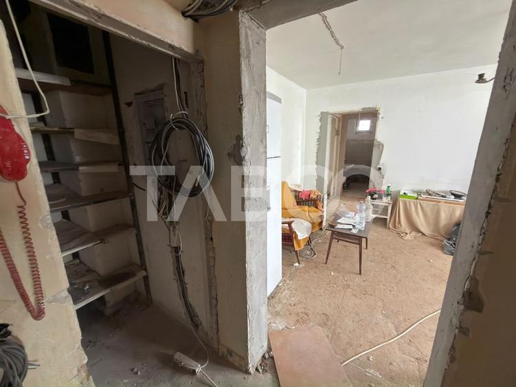 Apartament cu 2 camere semidecomandat în Mihai Viteazul