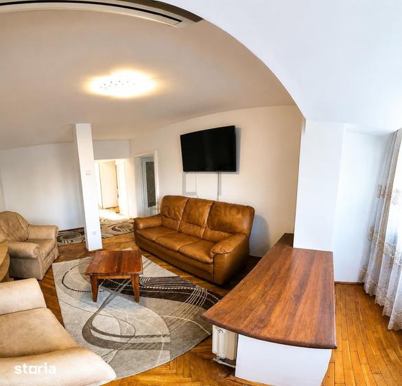 Apartament cu 4 camere decomandat în Ultracentral