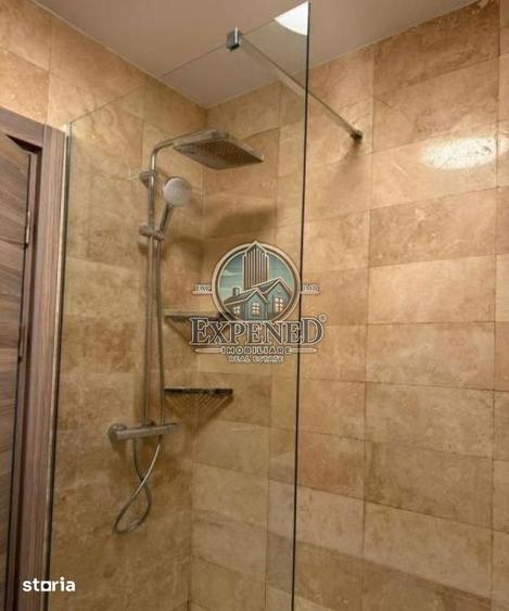 Apartament cu 3 camere decomandat în Victoriei