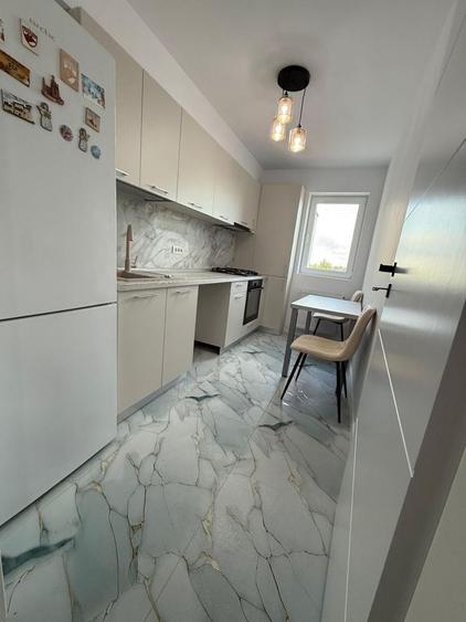 Apartament cu 2 camere decomandat în Andronache