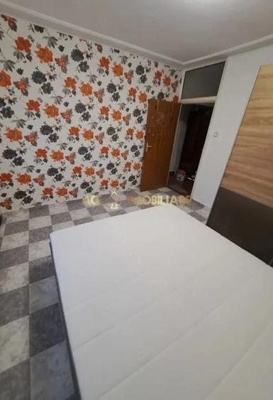 Apartament cu 3 camere decomandat, mobilat în Timpuri Noi