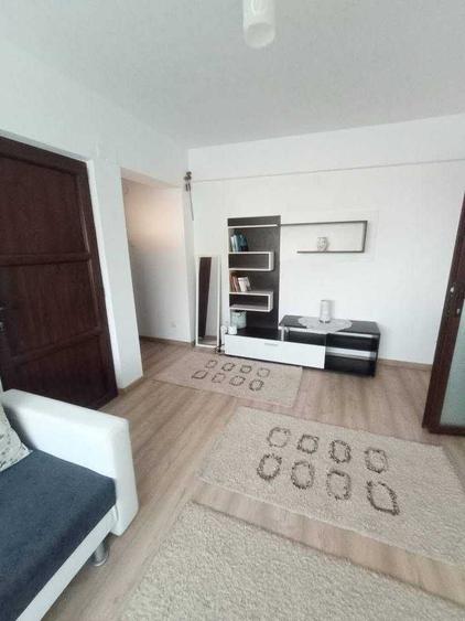 Inchiriez apartament central, Bucuresti, 2 camere - 1