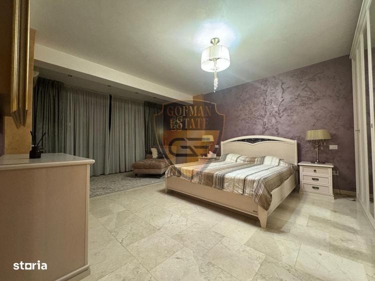 Apartament cu 4 camere decomandat în Central