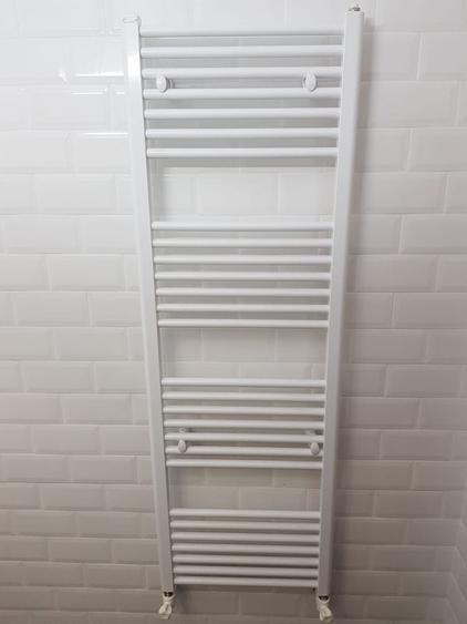 Apartament cu 3 camere decomandat în Islaz