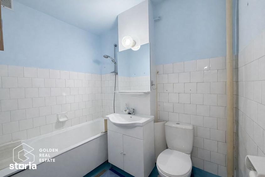 Apartament cu 3 camere decomandat în Polivalentă