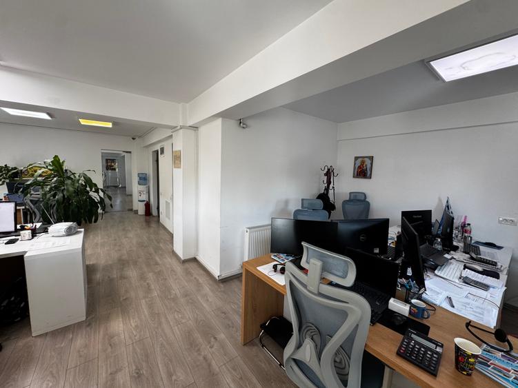 Spațiu comercial, de 703 mp, în Grivița
