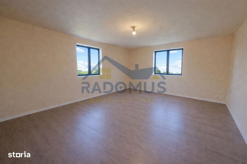 Casă cu 4 camere cu Teren 1731 Mp în Central