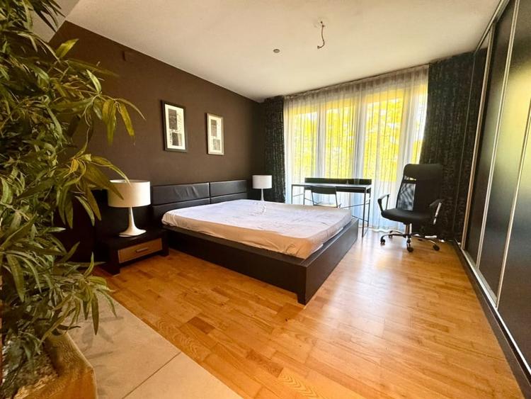 Apartament cu 2 camere semidecomandat, mobilat în Hașdeu