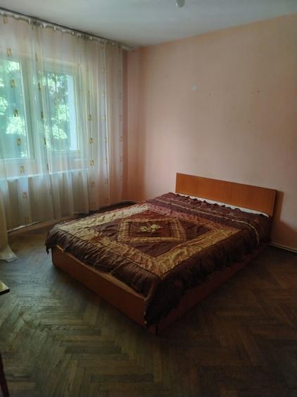 Apartament cu 2 camere decomandat în Energiei
