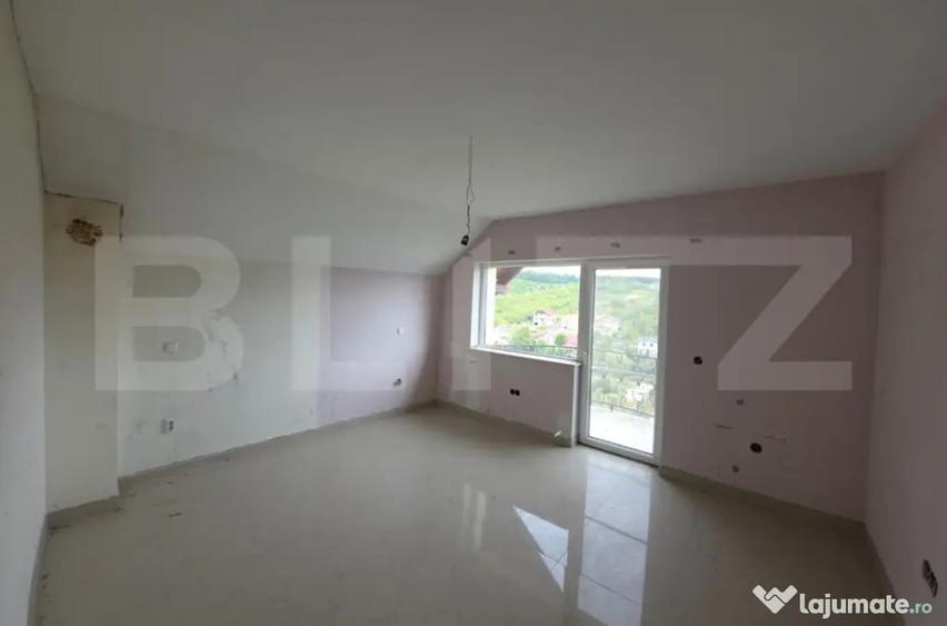 Casă cu 5 camere cu Teren 2700 Mp în Central