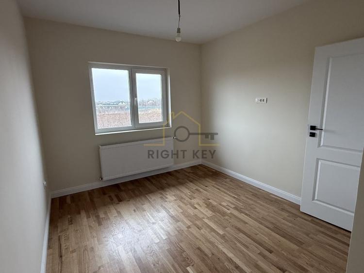 Casă individuală cu 4 camere cu Teren 370 Mp în Joița