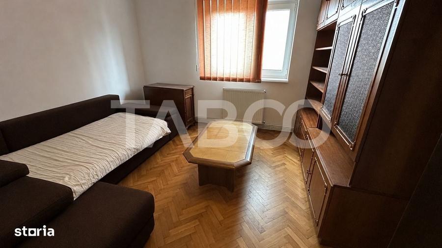 Apartament cu 4 camere decomandat în Ștrand — fotografia 1