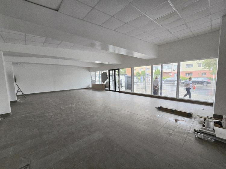 Spațiu comercial, de 100 mp, în 9 Mai