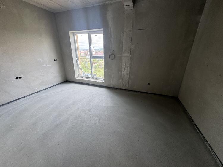 Penthouse cu 3 camere decomandat în Țiglari