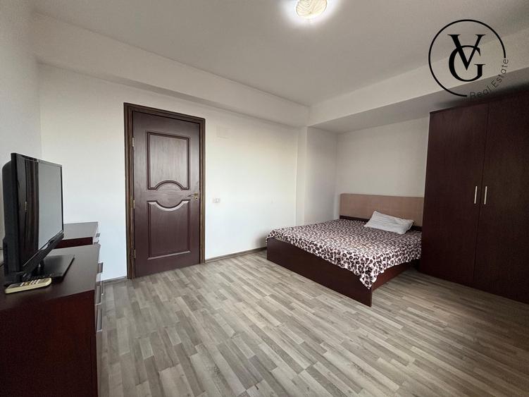 Apartament cu 3 camere decomandat, mobilat în Balada