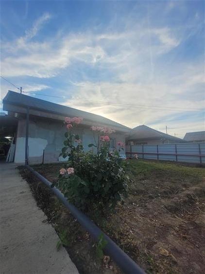 Casă individuală cu 4 camere cu Teren 600 Mp în Lazu