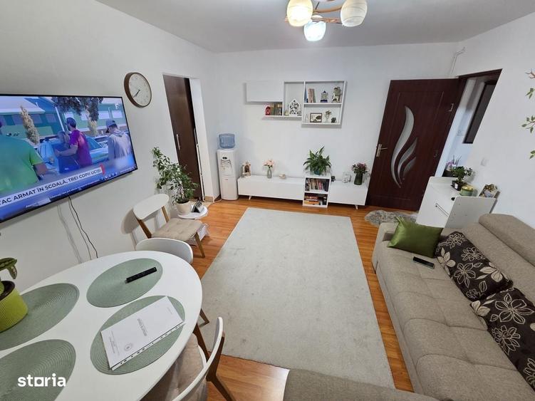 Apartament cu 2 camere semidecomandat în Micro 6