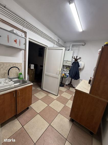 Casă cu 8 camere cu Teren 202 Mp în Pieptănari