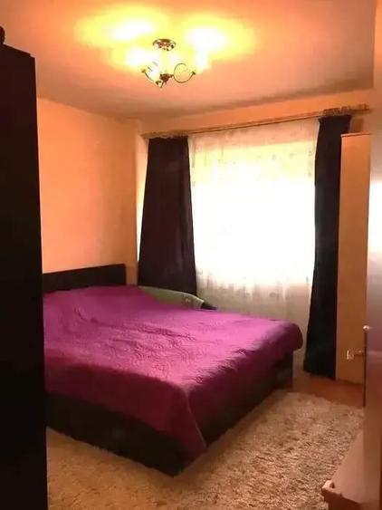 Apartament cu 4 camere decomandat în Simion Bărnuțiu