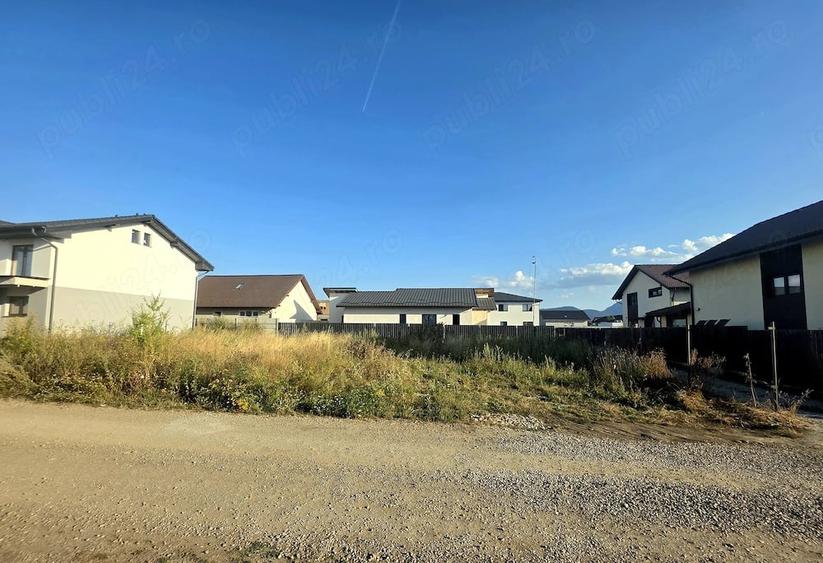 Teren de 500 mp, în Tărlungeni