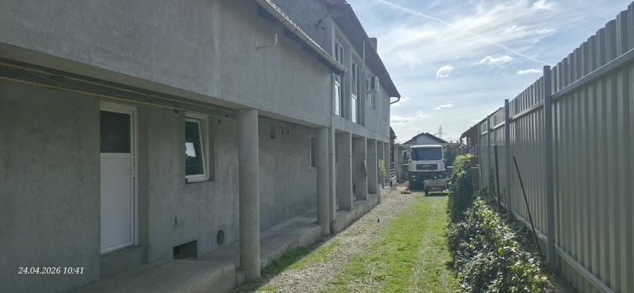 Casă cu 4 camere în Central