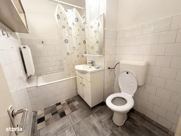 Apartament cu 3 camere decomandat în Complex Studențesc