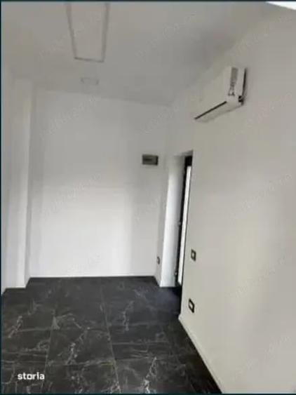 Spațiu comercial, de 32 mp, în Centura