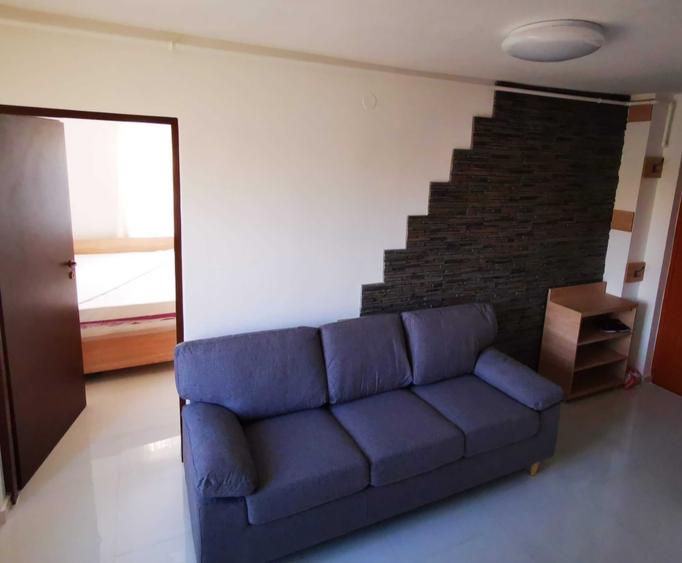 Apartament cu 2 camere semidecomandat în Central