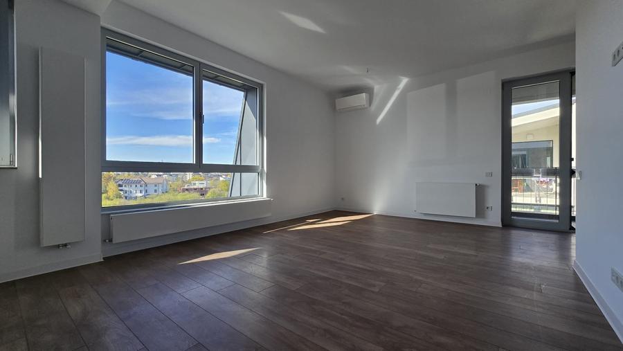 Apartament cu 3 camere decomandat, mobilat în Băneasa