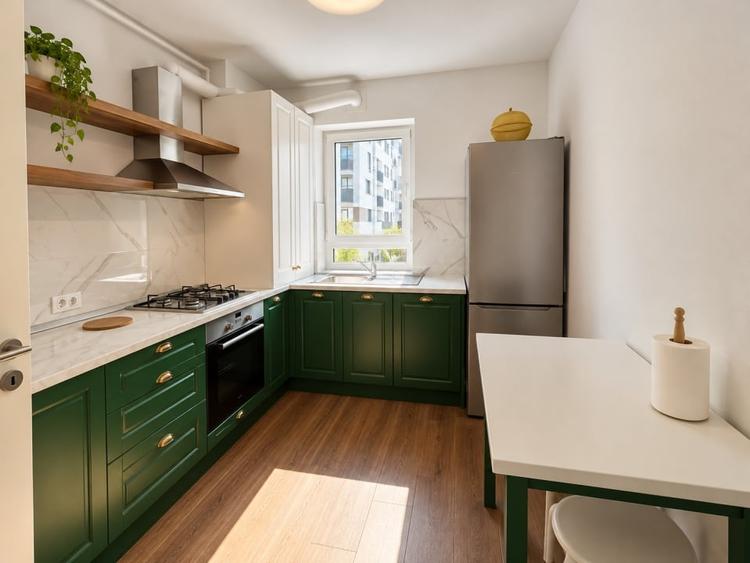 Apartament cu 2 camere decomandat în Tractorul