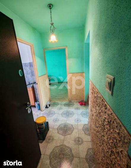 Apartament cu 4 camere decomandat în Central