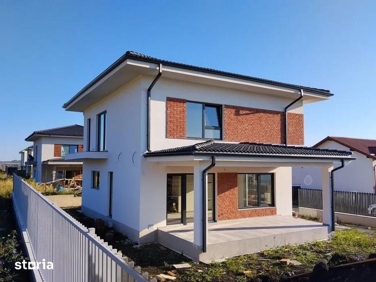 Casă cu 4 camere cu Teren 500 Mp în Chinteni