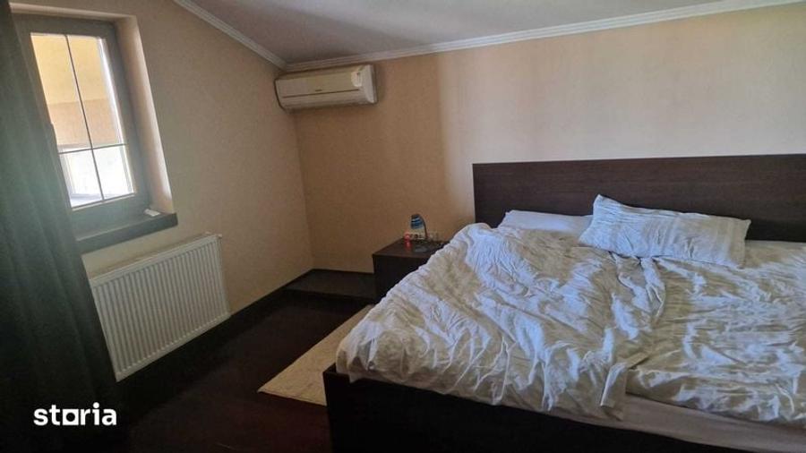 Casă cu 4 camere cu Teren 450 Mp în Central