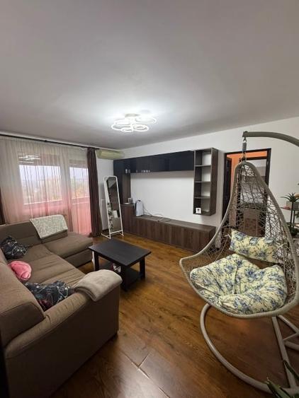 Apartament cu 3 camere semidecomandat, mobilat în Iosefin