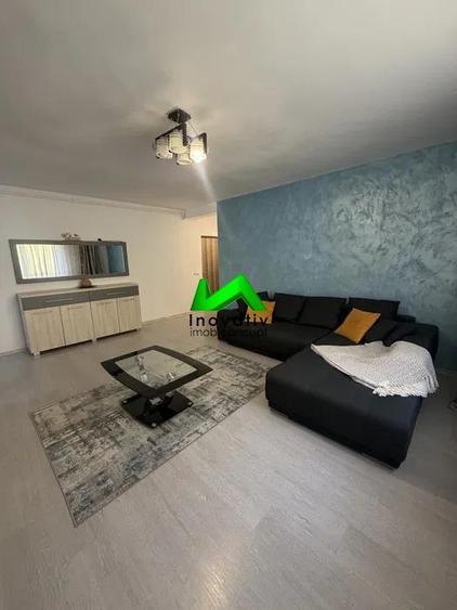Apartament cu 2 camere decomandat, mobilat în Central