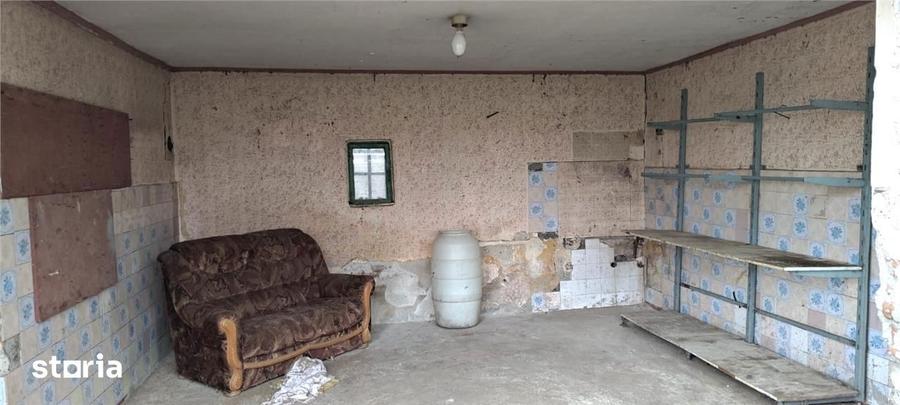 Casă cu 4 camere cu Teren 3382 Mp în Ulmi