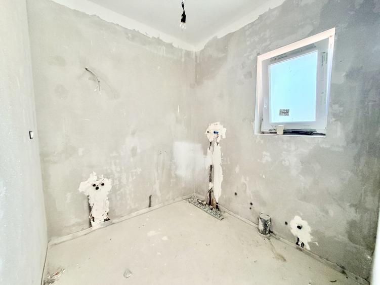 Duplex cu 4 camere cu Teren 415 Mp în Albina