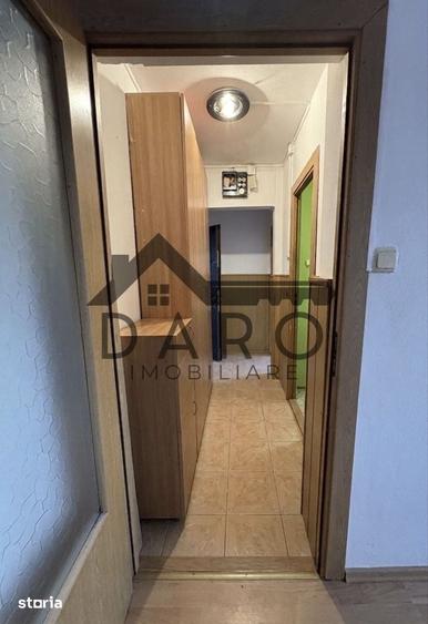 - Apartament 3 Camere - Cartier Da^mbu Pietros - pret negociabil - 2