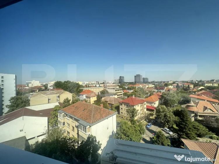 Apartament cu 3 camere decomandat în Punctele Cardinale