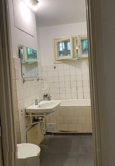 Apartament cu 3 camere în Berceni