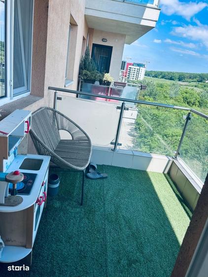 Apartament cu 3 camere în Tătărași