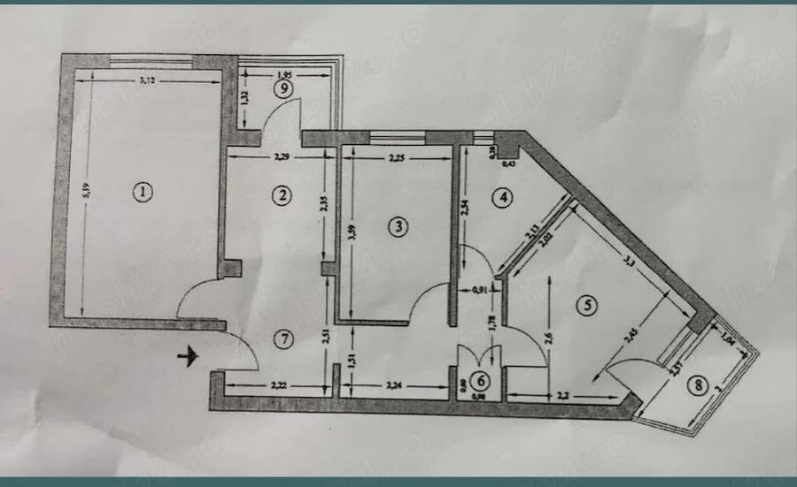 Apartament cu 3 camere decomandat în Exterior Vest