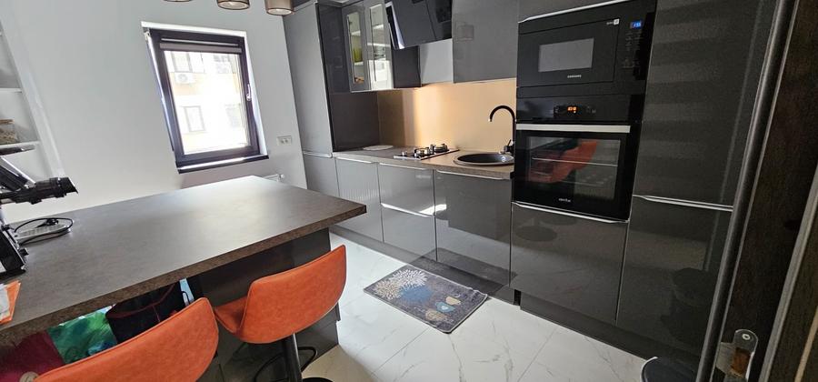 Apartament cu 2 camere decomandat în Primo