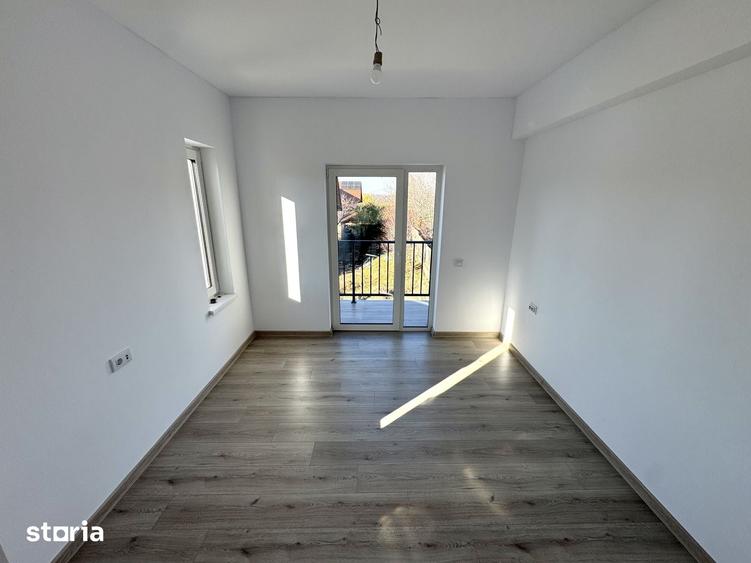 Casă cu 4 camere cu Teren 300 Mp în Bucium