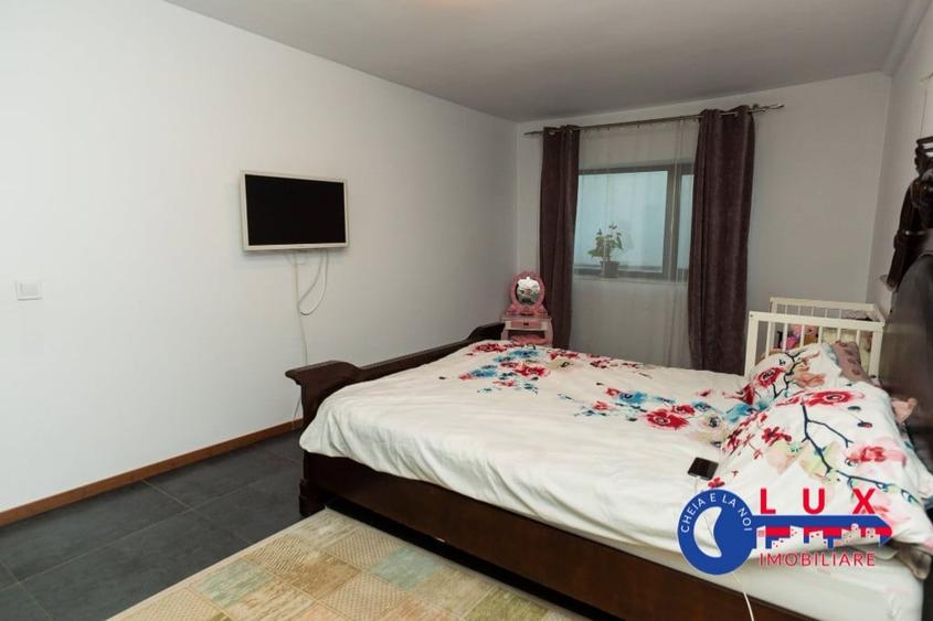 Casă cu 4 camere cu Teren 722 Mp în Babadag