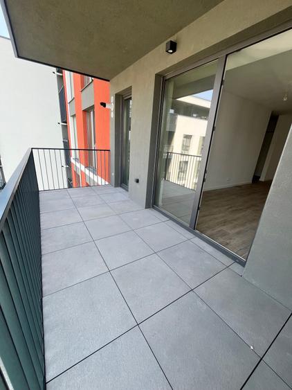 Apartament cu 2 camere decomandat în Exterior Vest