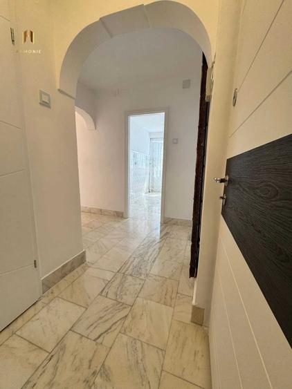 Apartament cu 3 camere decomandat în Năvodari Tabără