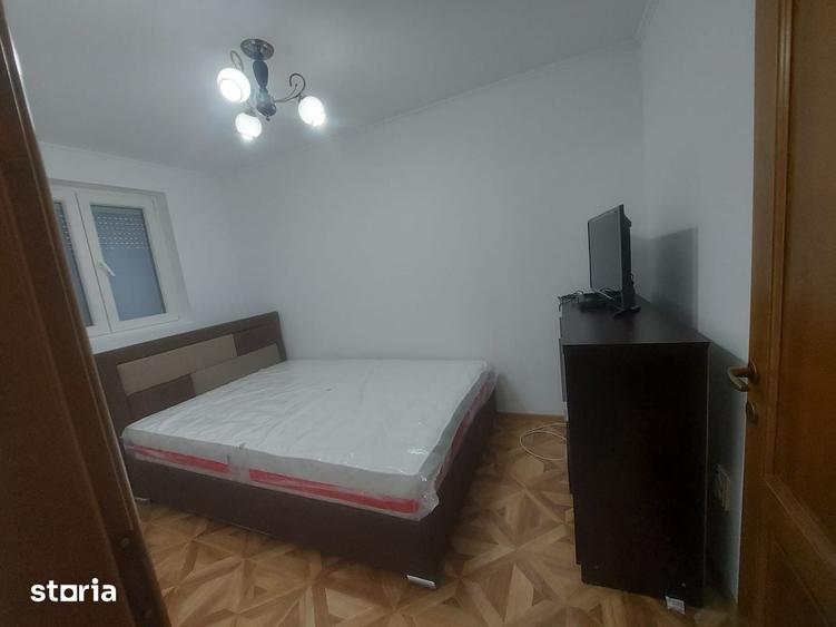 Apartament cu 3 camere decomandat în Micro 6