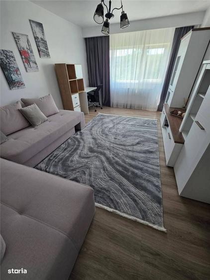 Apartament cu 3 camere decomandat în Girocului